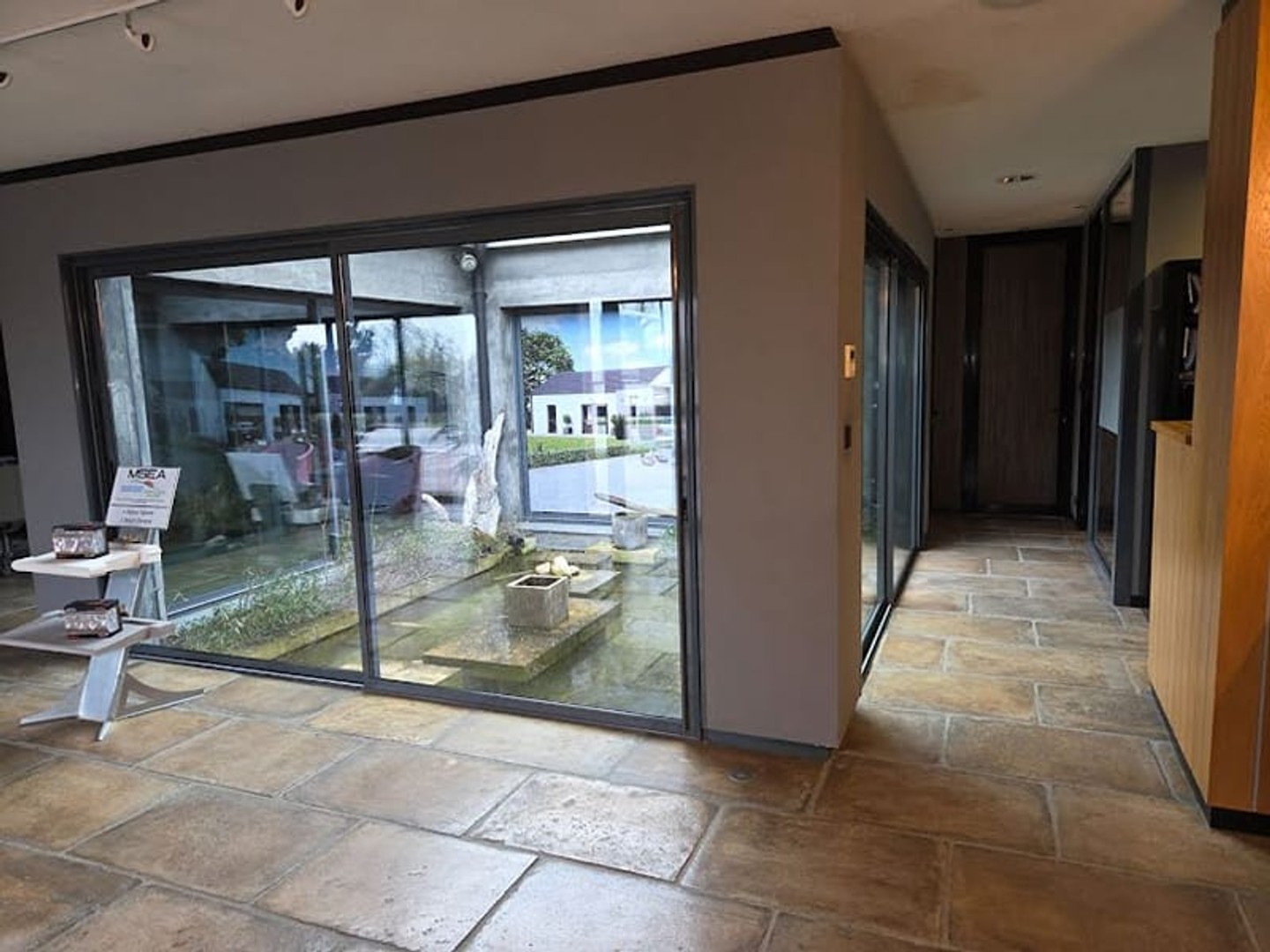 Bureaux à vendre - 336m2 - Varennes-Vauzelles (58640)
