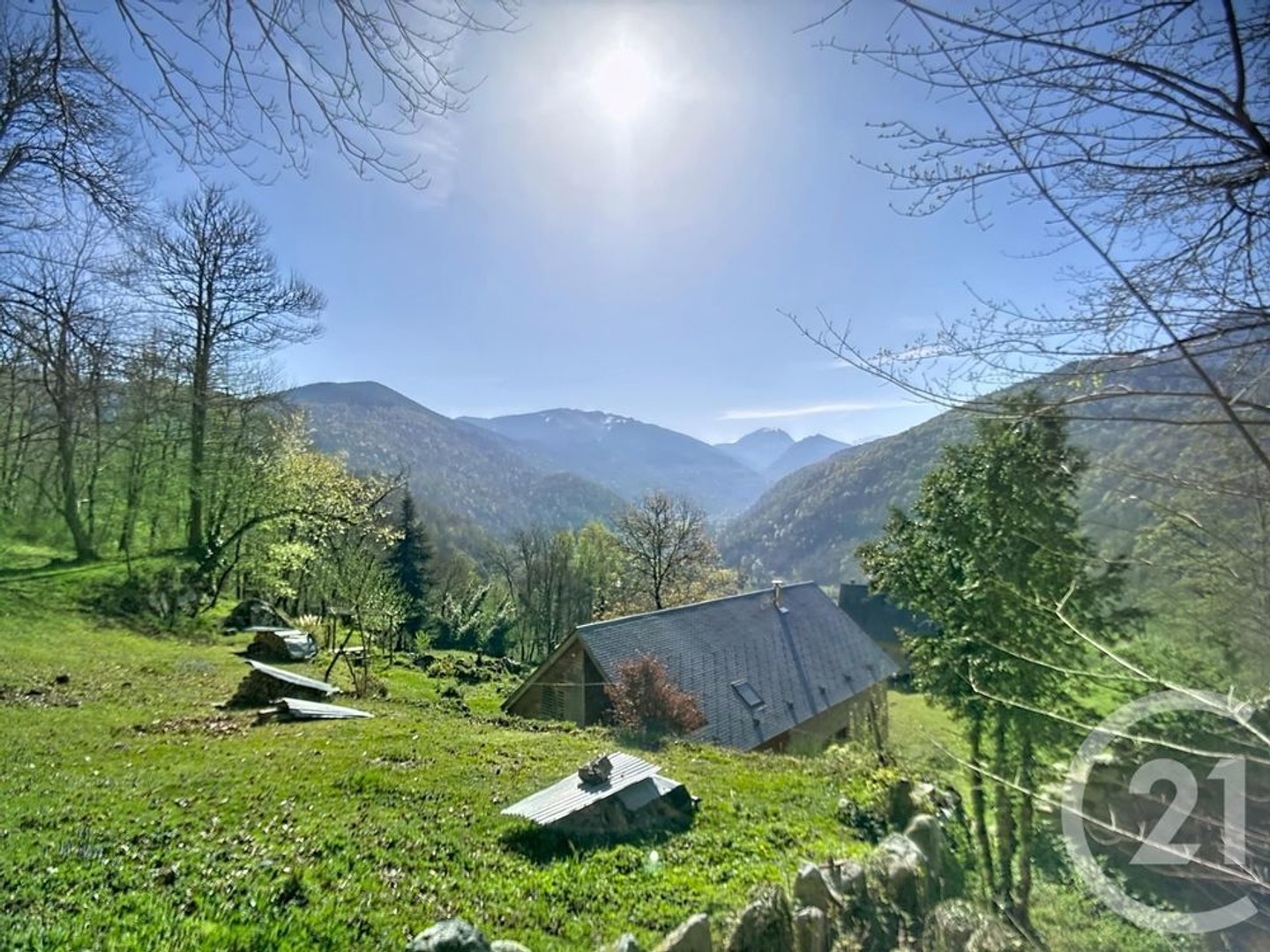 Maison 9 pièces 330 m²