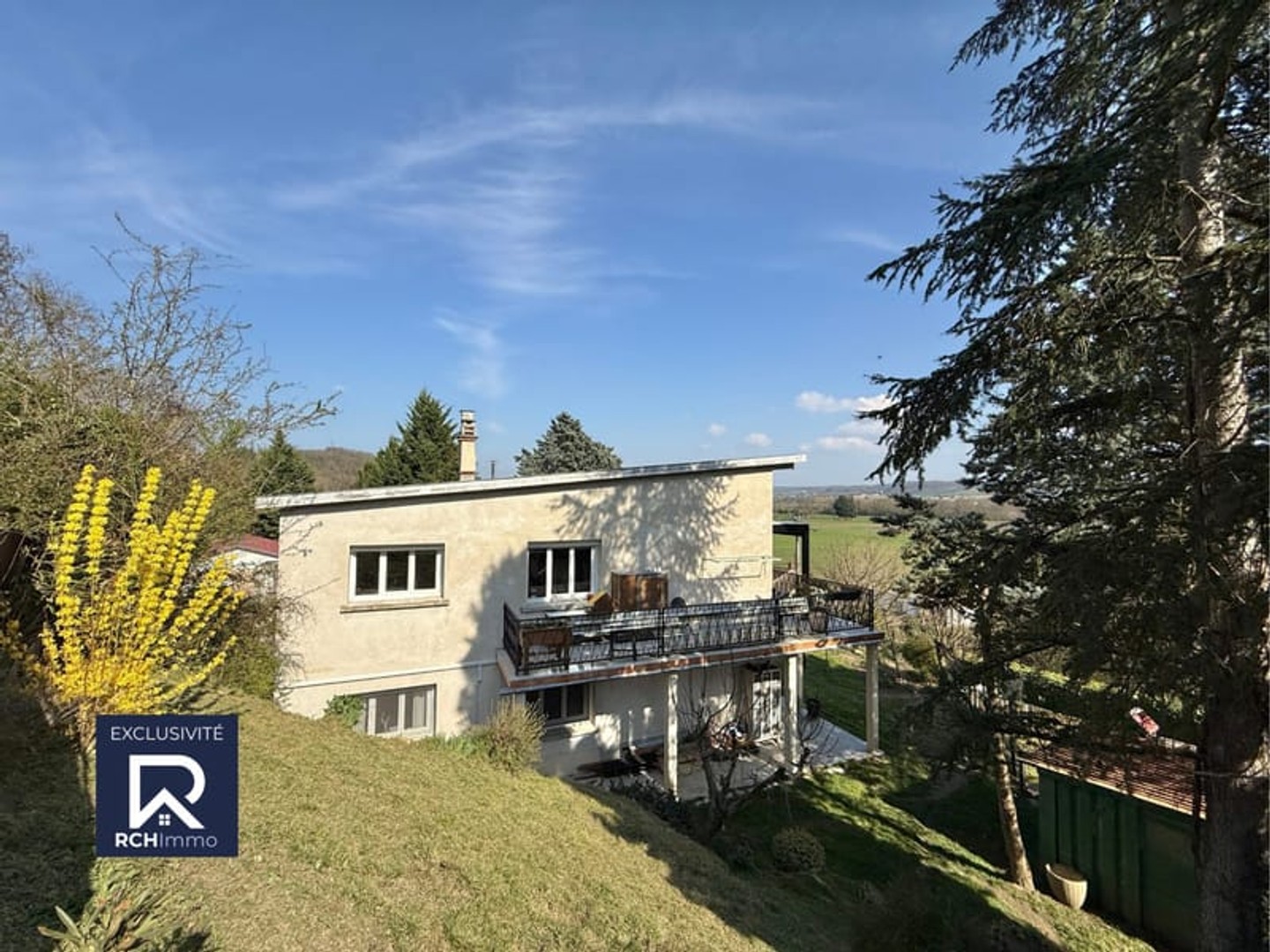 Maison 10 pièces 266 m²