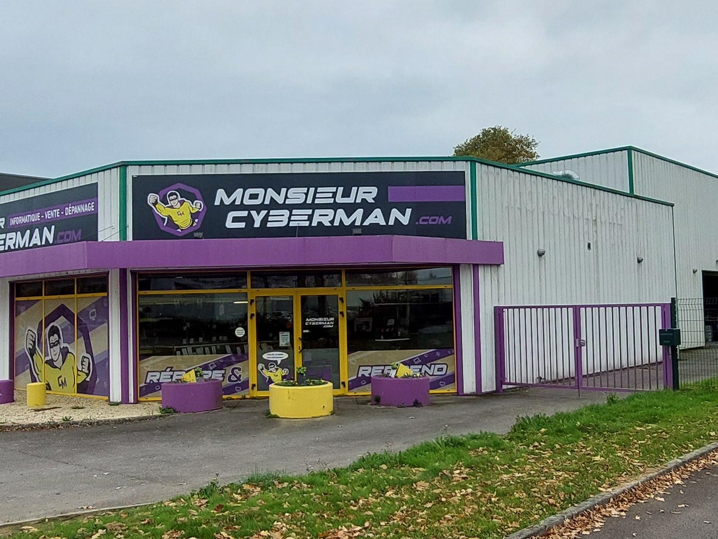 Local industriel/bâtiment 750 m²
