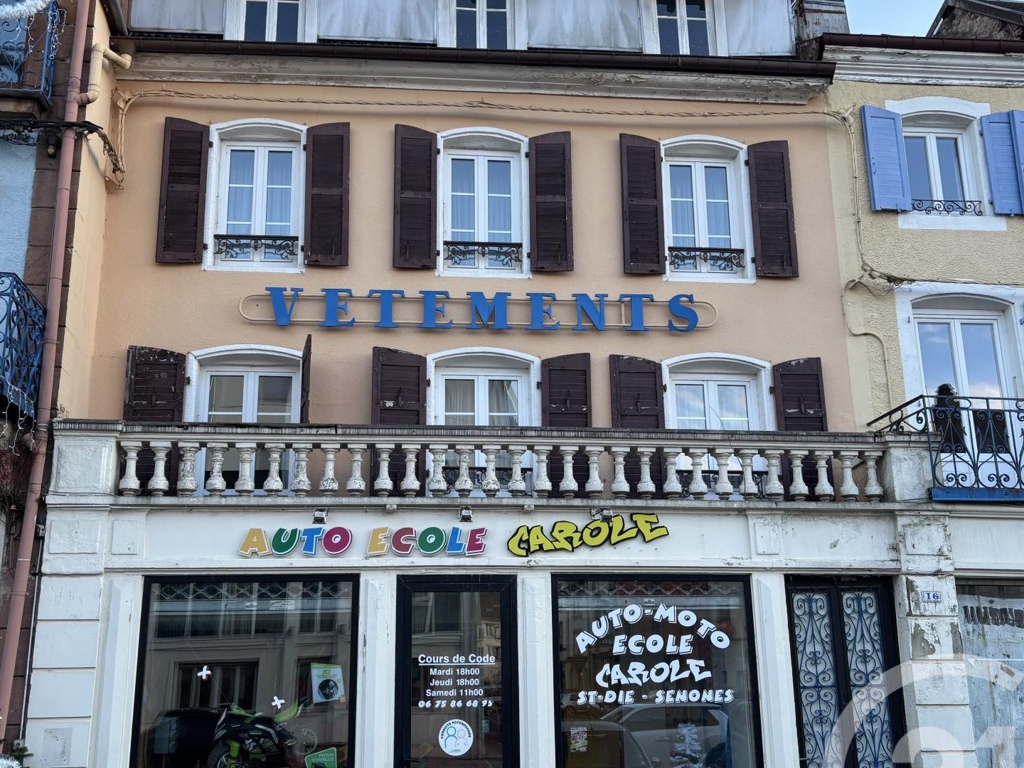 Maison 12 pièces 244 m²