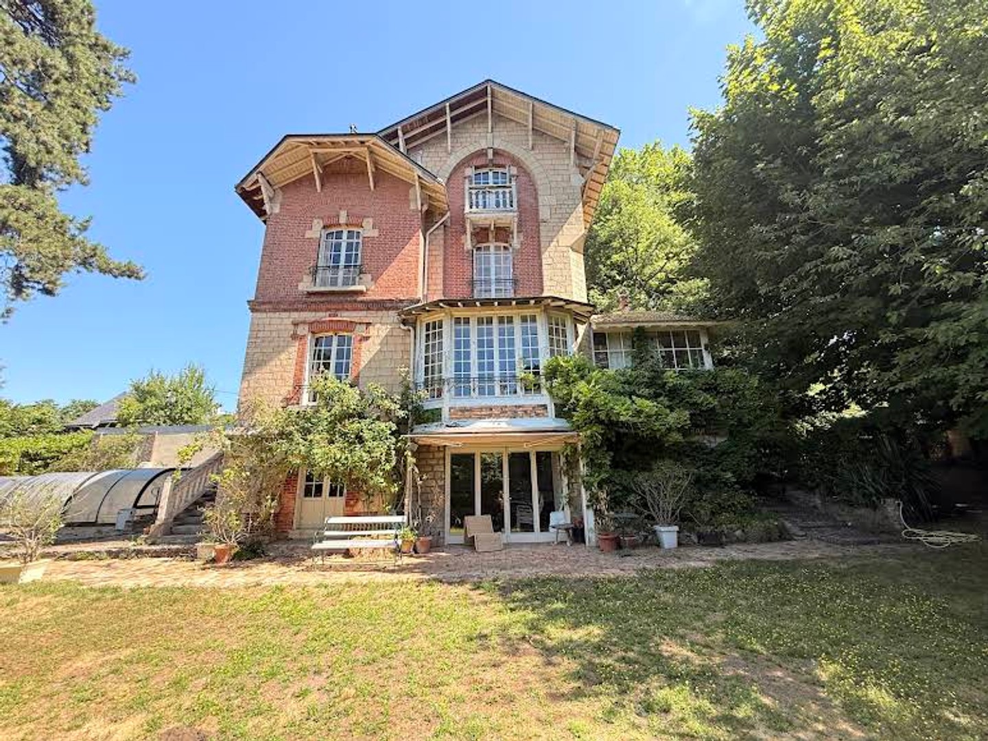 Propriété 14 pièces 317 m²