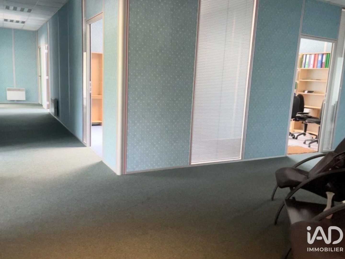 Local commercial 300 m²