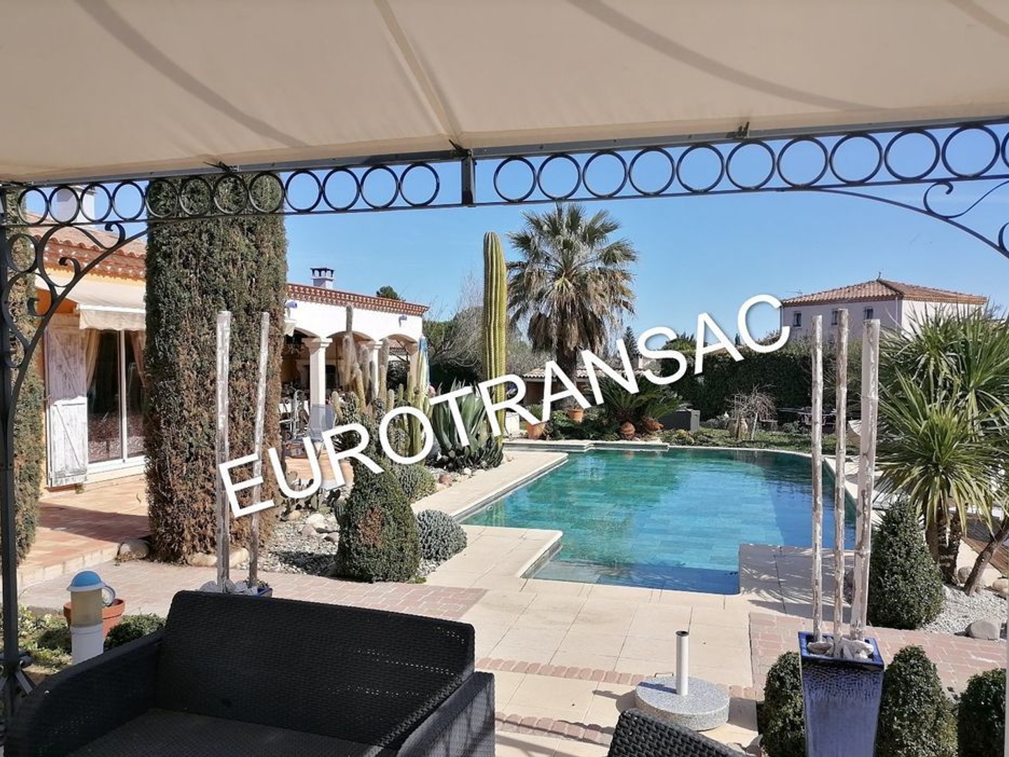 Maison à vendre - 5 pièces - 250m2 - Espondeilhan (34290)