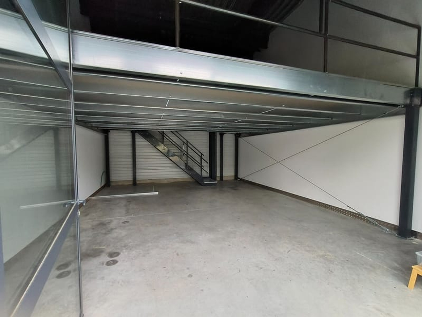 Magasin à vendre - 1 pièce - 91m2 - Saint-Cyr-Sur-Loire (37540)