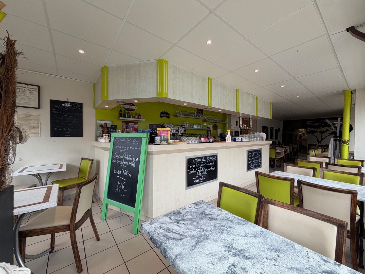 Locaux à vendre - 101m2 - Le Neubourg (27110)