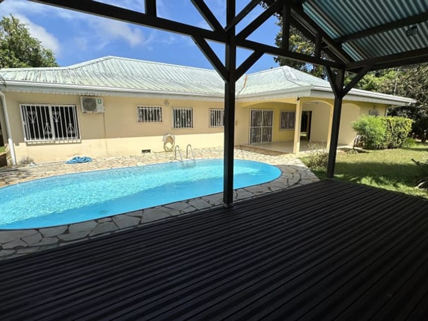 EXCLUSIVITÉ - VOTRE VILLA T5 AVEC PISCINE DANS UN QUARTIER CALME ET PROCHE DE TOUTES LES COMMODITÉS