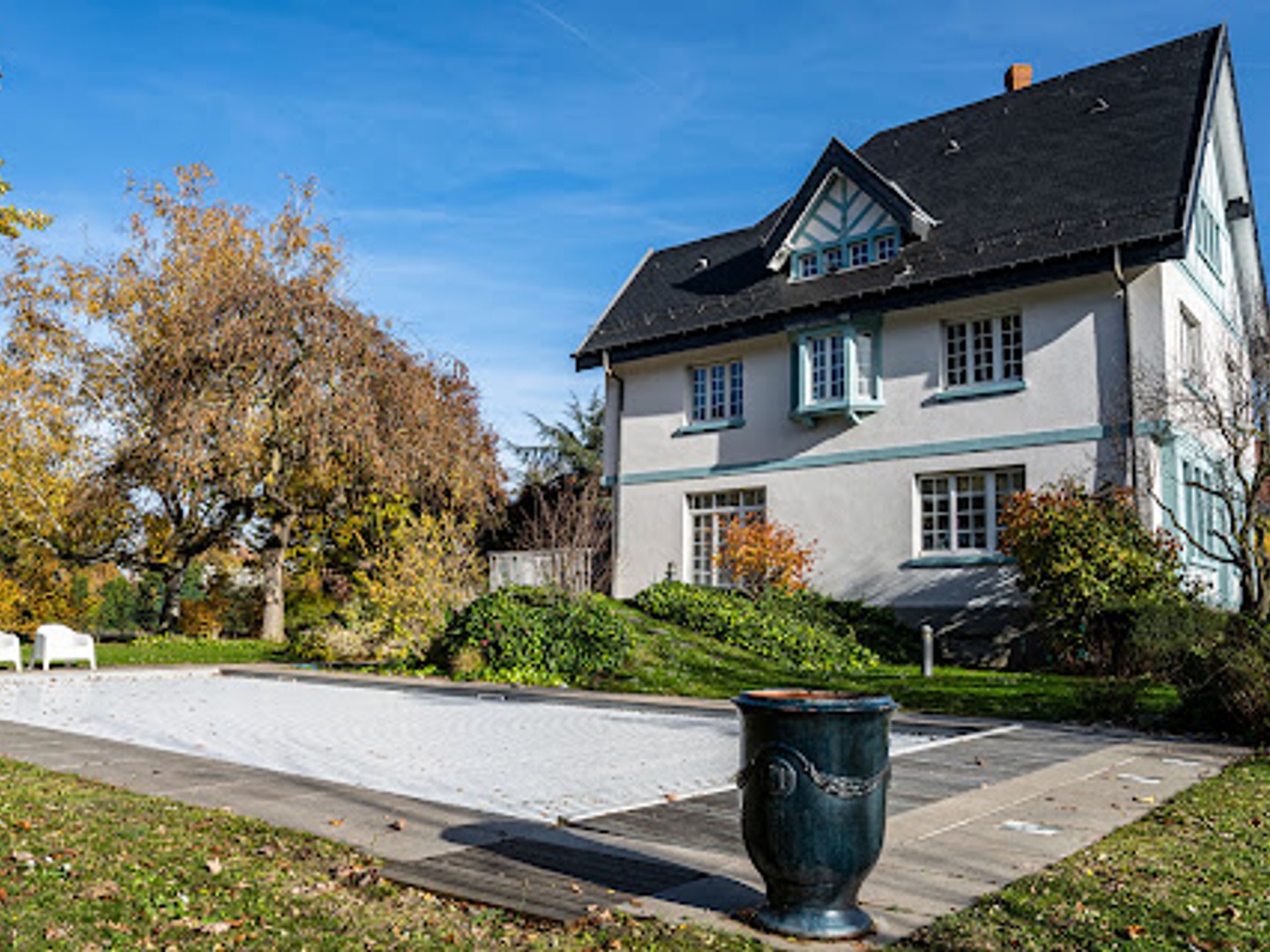 Maison 11 pièces 380 m²