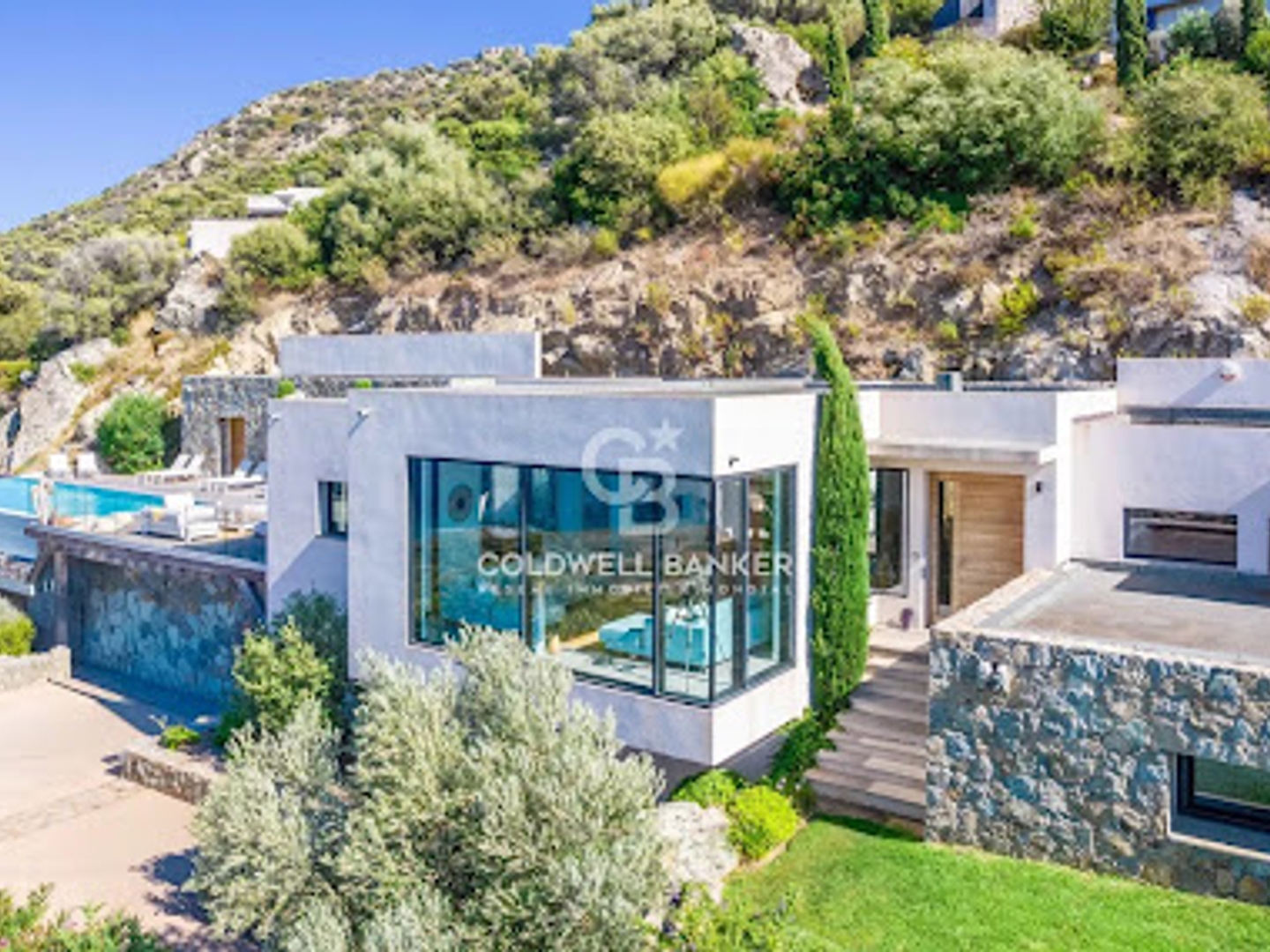 Villa 7 pièces 264 m²