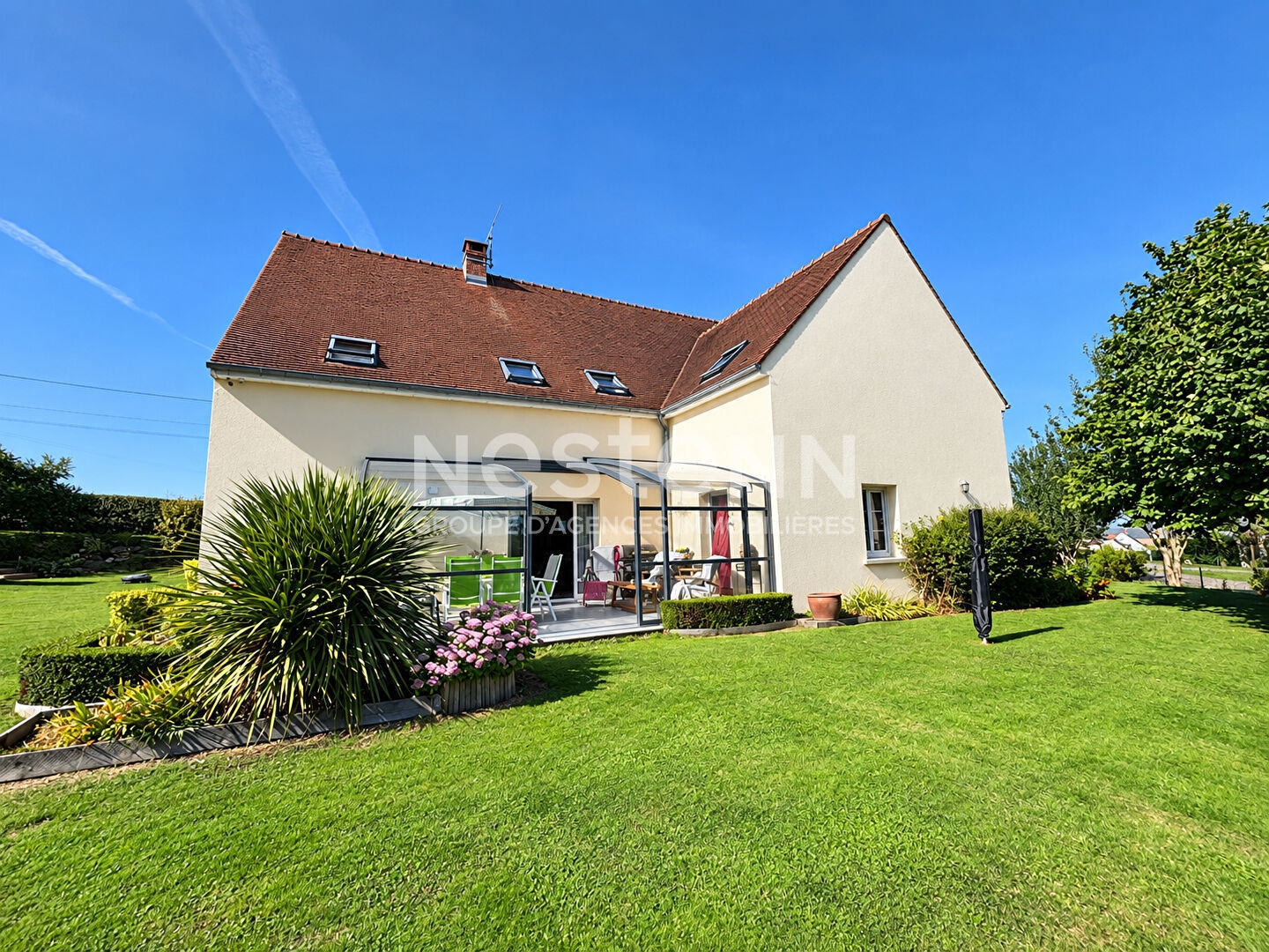 Maison - 254 m2 - 7 chambres - garage double - 1500m² de terrain