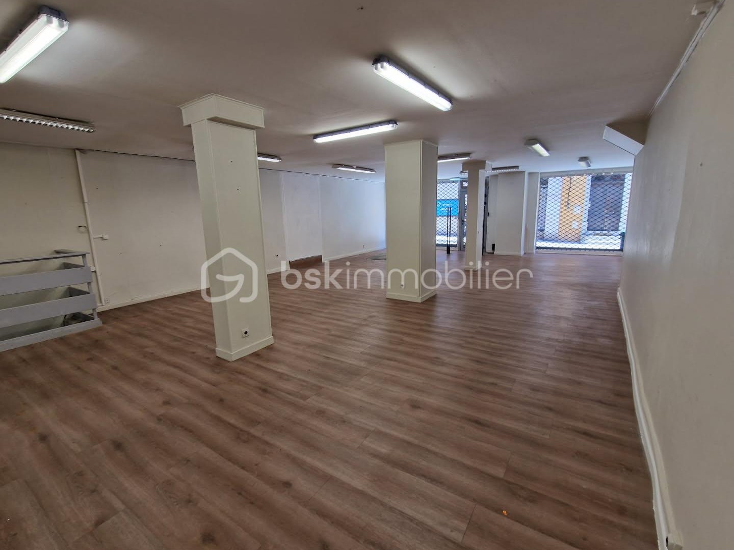 Fonds de commerce 4 pièces 185 m²