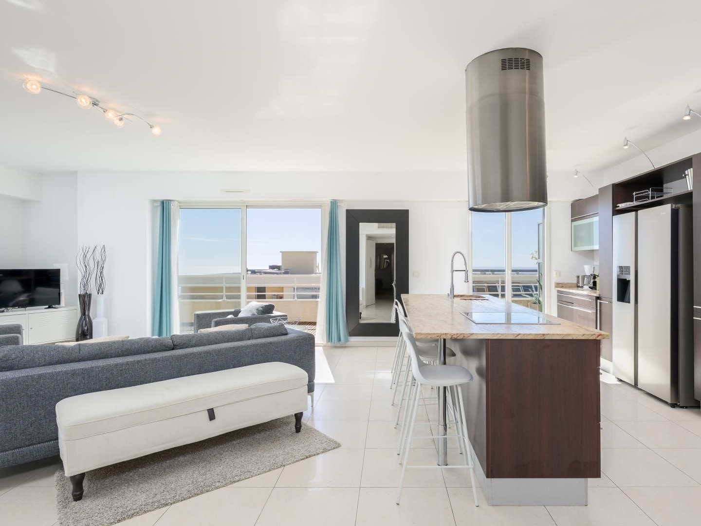 Appartement à vendre - 4 pièces - 132m2 - Beausoleil (06240)