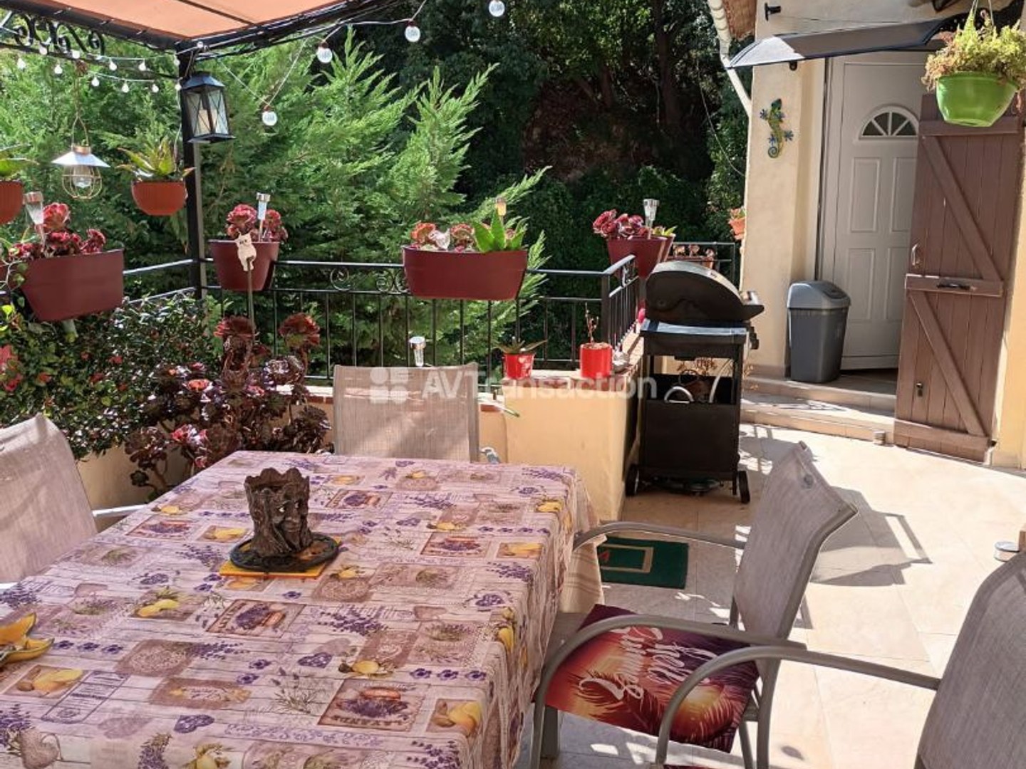 NICE : Charmant appartement 2 pièces avec terrasse, parking