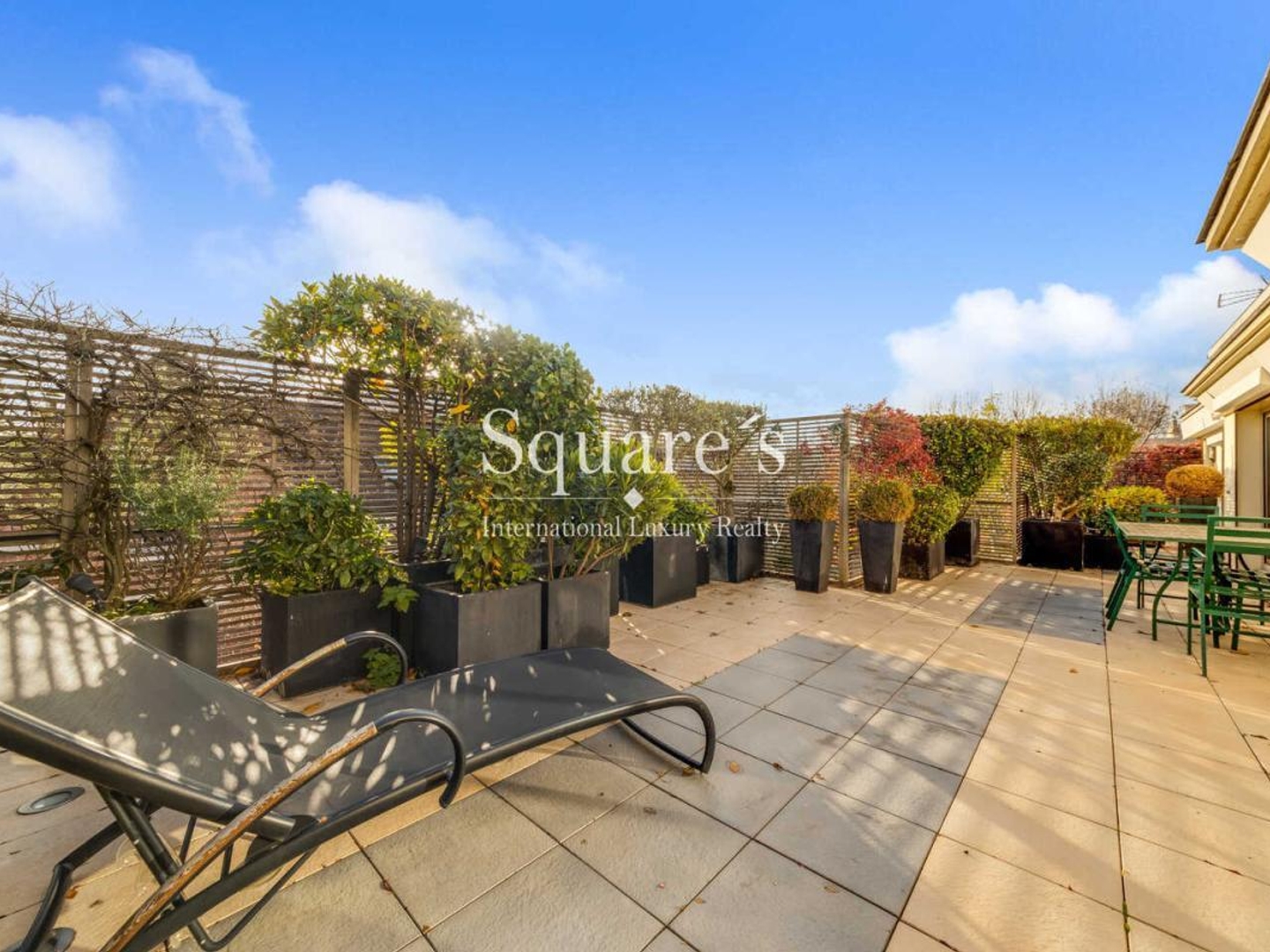 Vends hôtel particulier - 355 m² - 10 pièces, 5 chambres - Neuilly-sur-Seine 92200