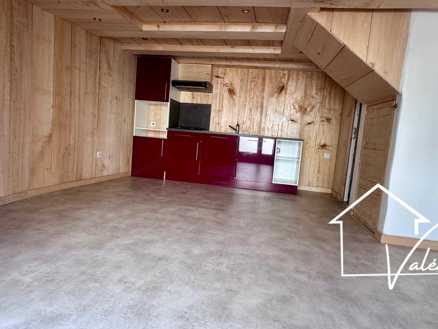 Maison à vendre - 4 pièces - 87m2 - Ardes (63420)
