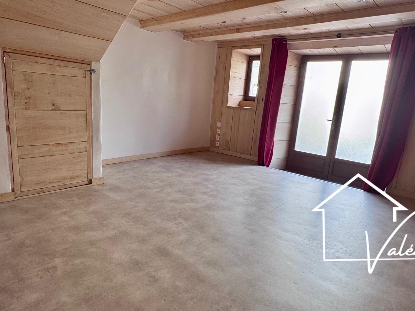 Maison à vendre - 4 pièces - 87m2 - Ardes (63420)