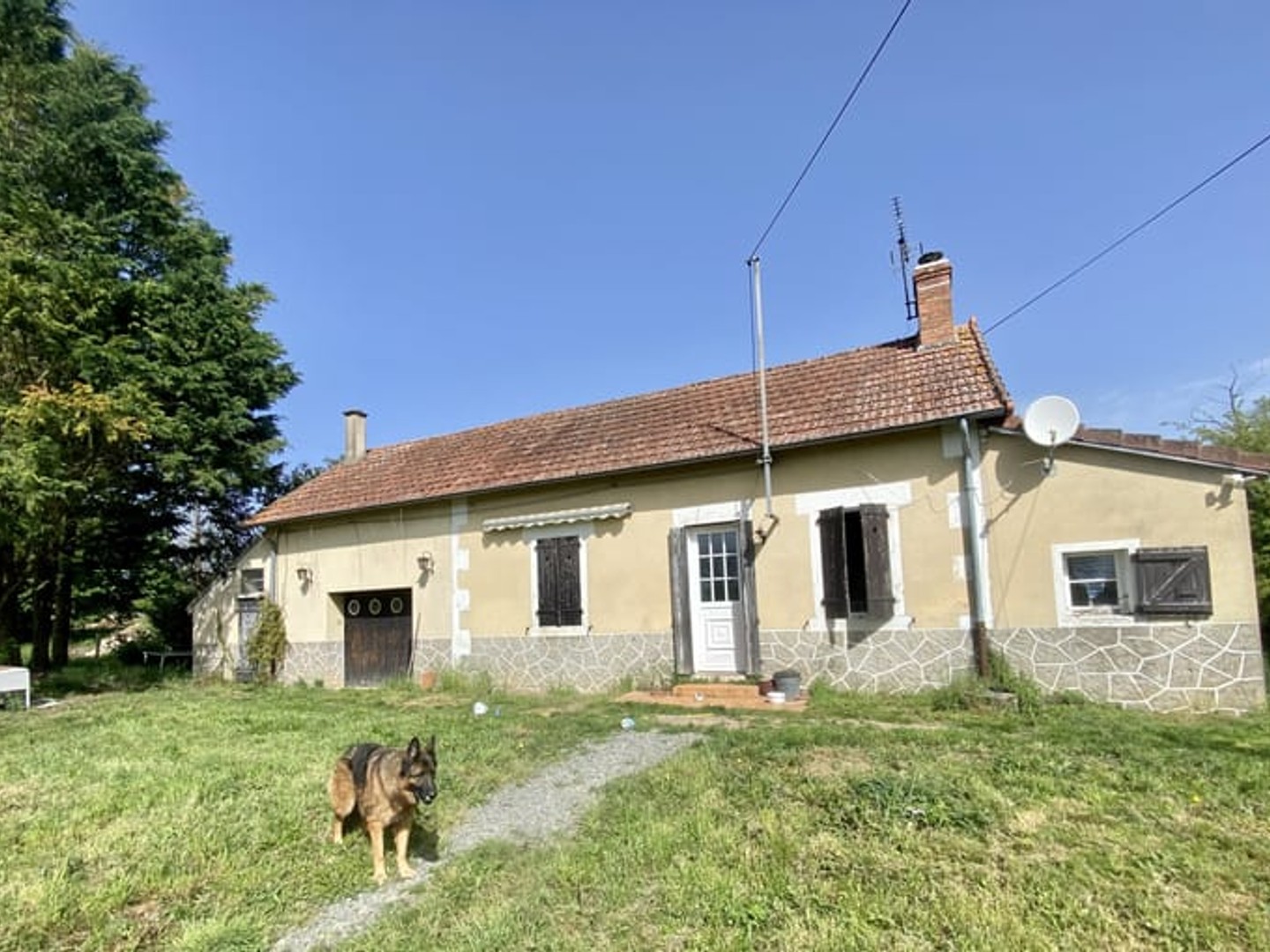 LONGERE INDEPENDANTE - 1,4 hectares - GANNAY/LOIRE 03230
