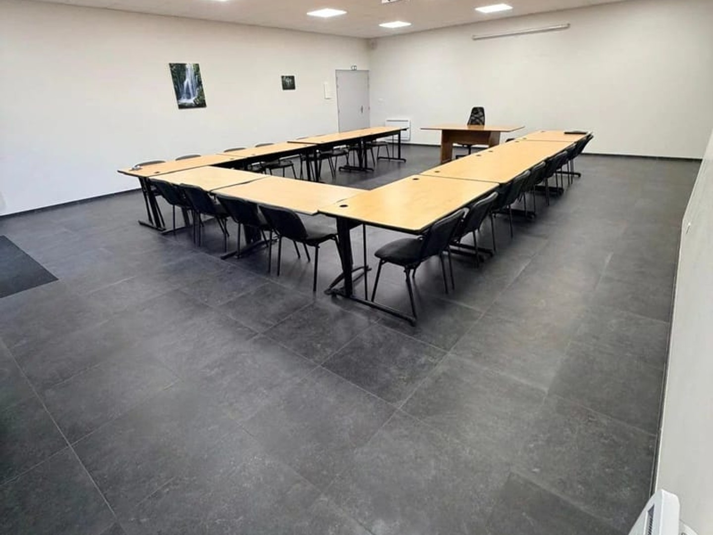Bureau 3 pièces 133 m²