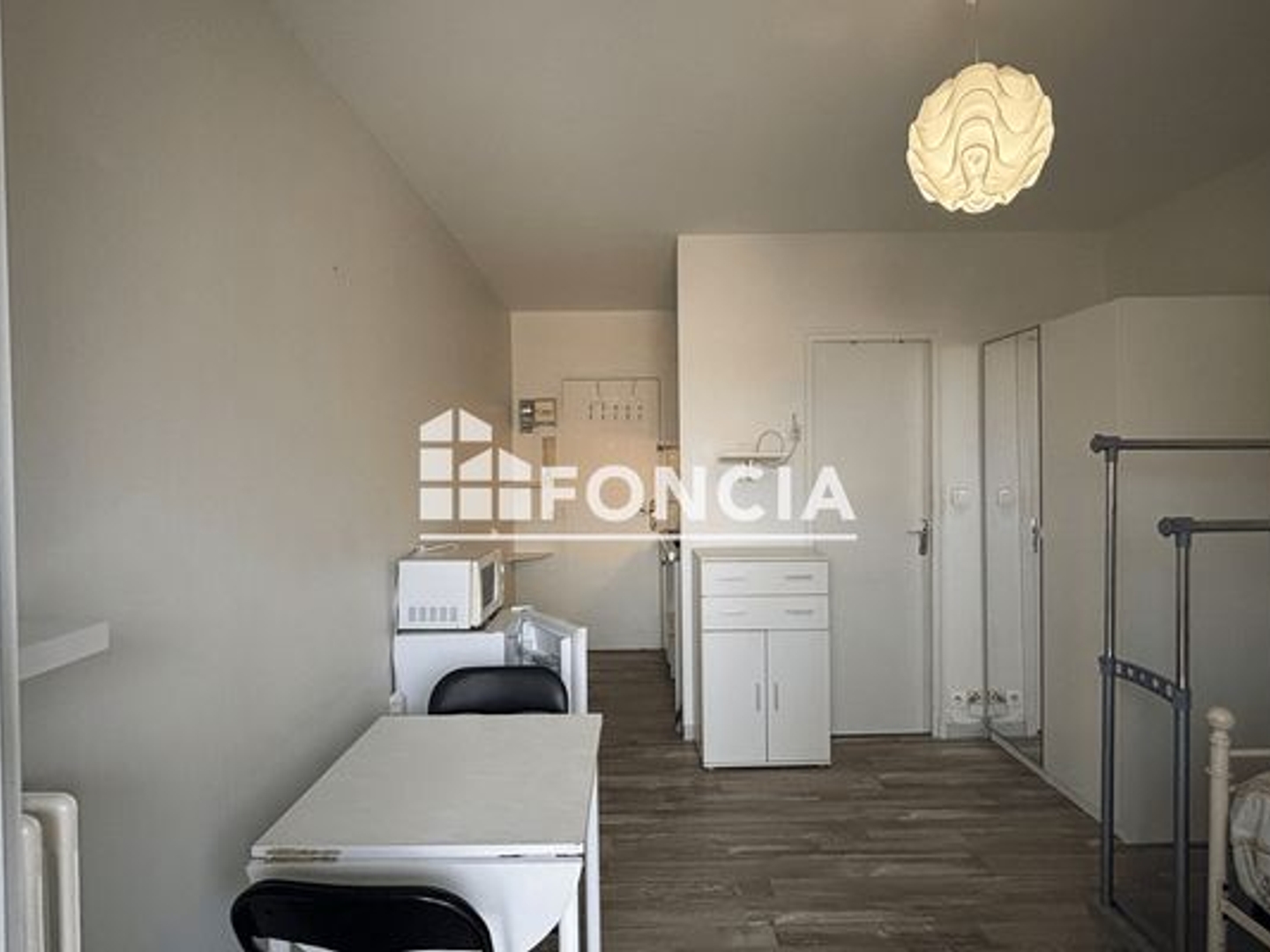 Studio 1 pièce 18 m²