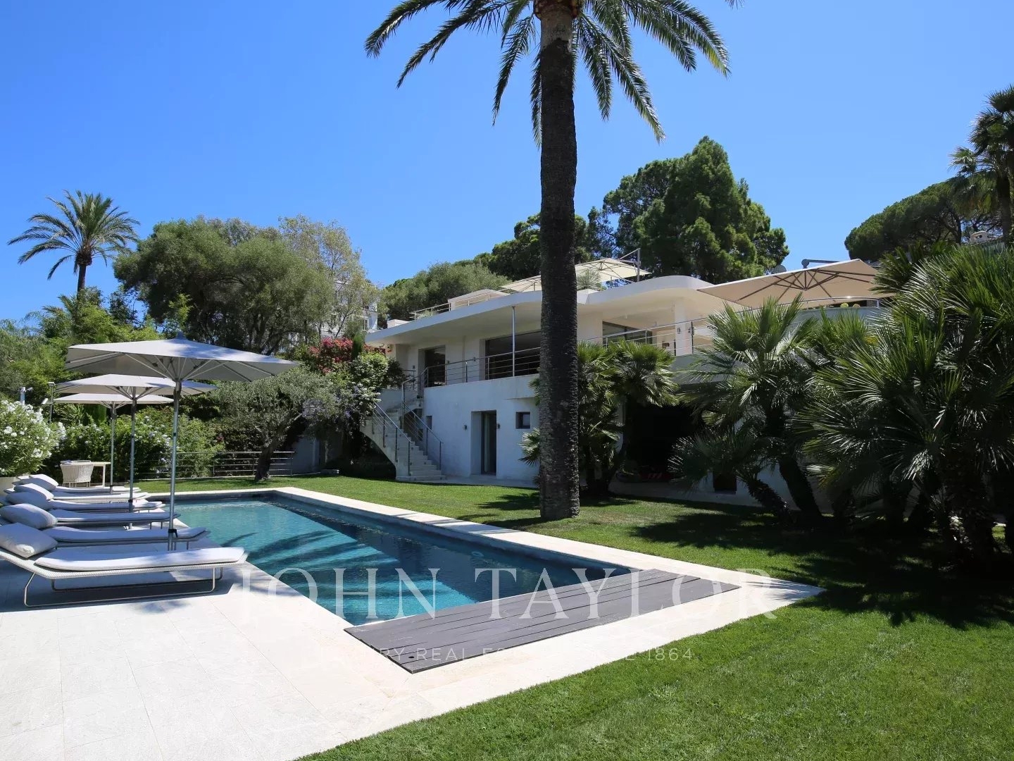 Maison à vendre - 6 pièces - 172m2 - Antibes (06160)