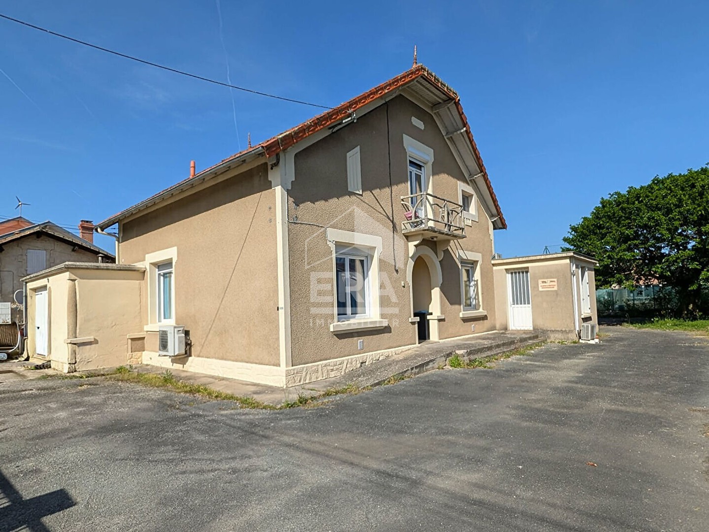 Maison à vendre - 8 pièces - 218m2 - Montpon-Ménestérol (24700)