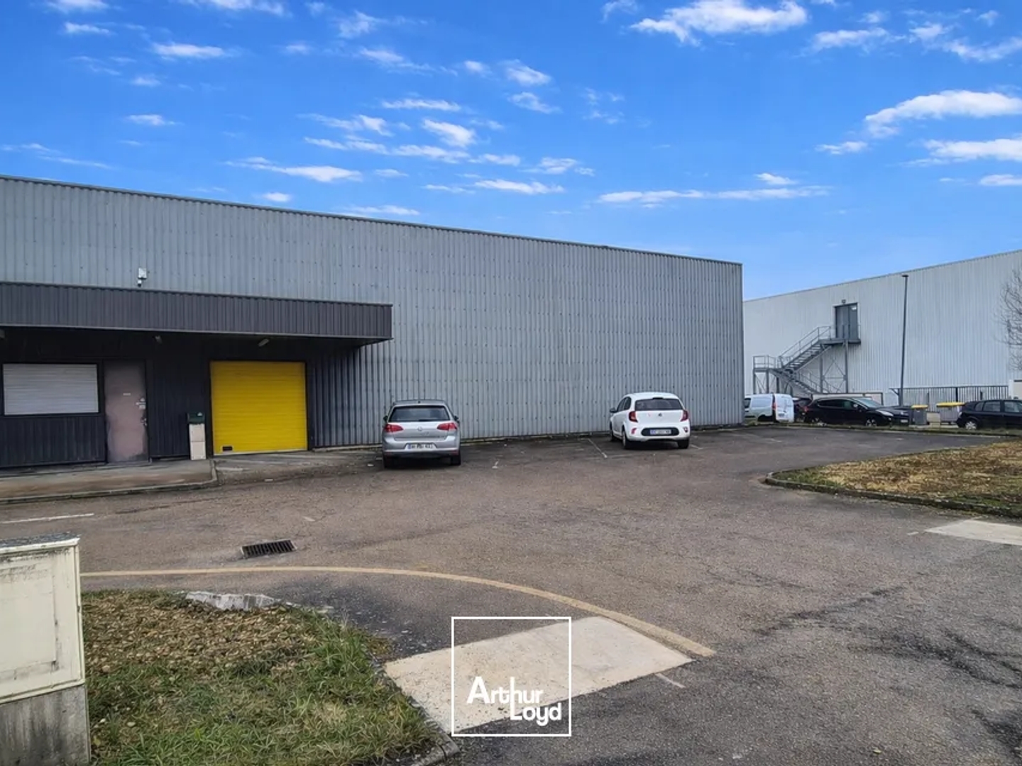Locaux à vendre - 974m2 - Sennecey-Lès-Dijon (21800)
