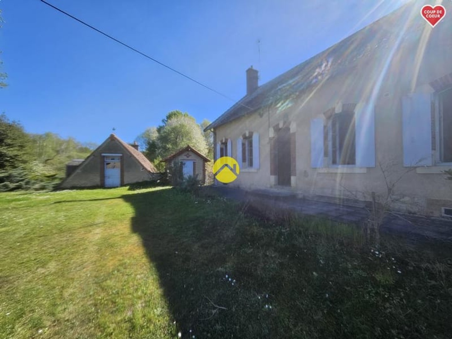 Magasin à vendre - 8 pièces - 146m2 - La Guerche-Sur-L'... (18150)