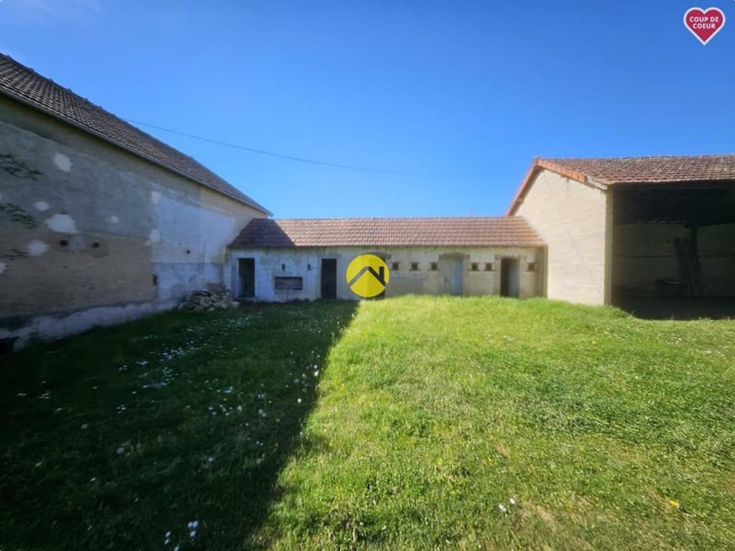 Magasin à vendre - 8 pièces - 146m2 - La Guerche-Sur-L'... (18150)