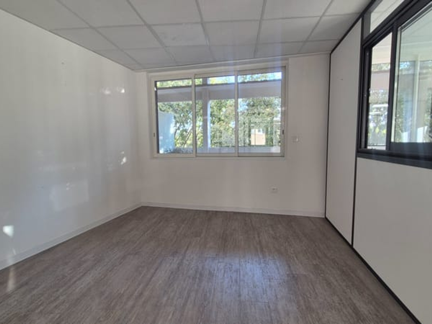 Bureaux à vendre - 117m2 - Toulon (83000)