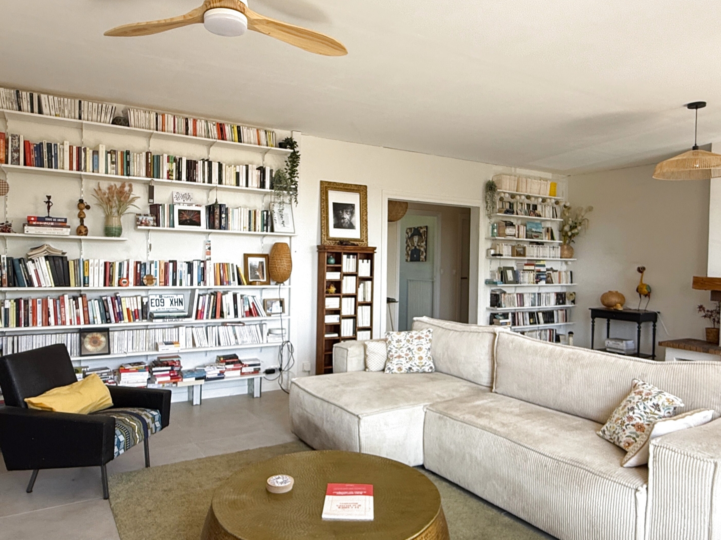 Ecquevilly - Appartement 5pieces - 113m² - Jardin - Garage- Stationnements-