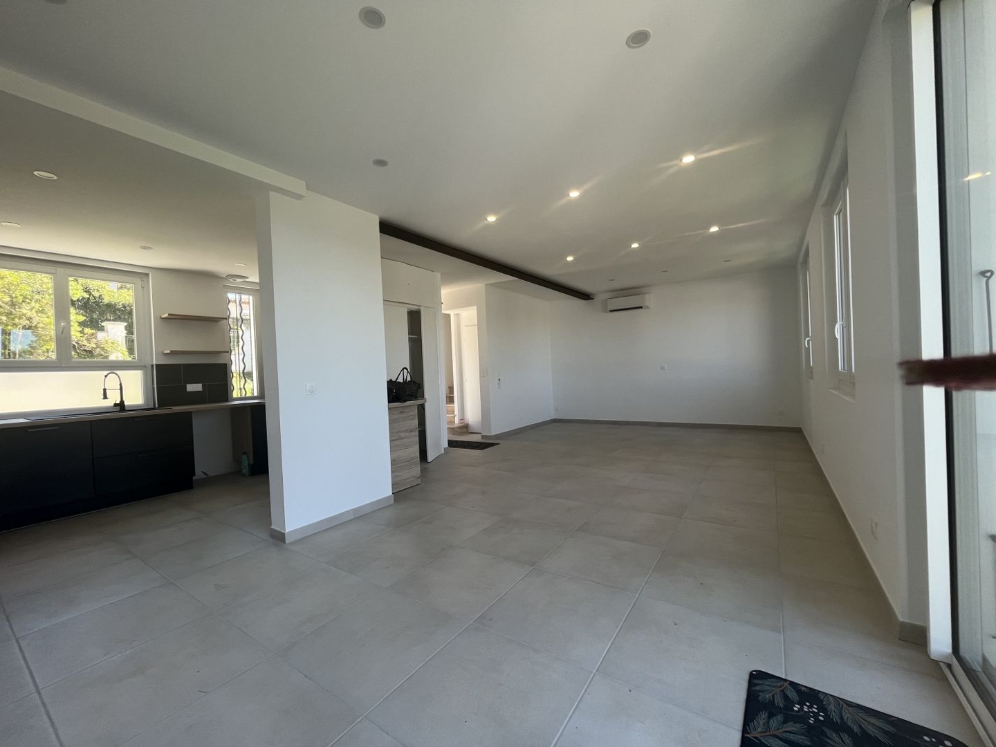 Maison à vendre - 4 pièces - 111m2 - Marseille 12e (13012)