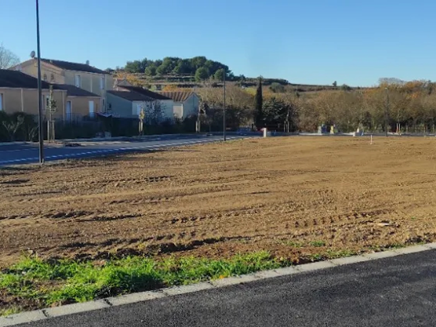 Terrain 333 m²