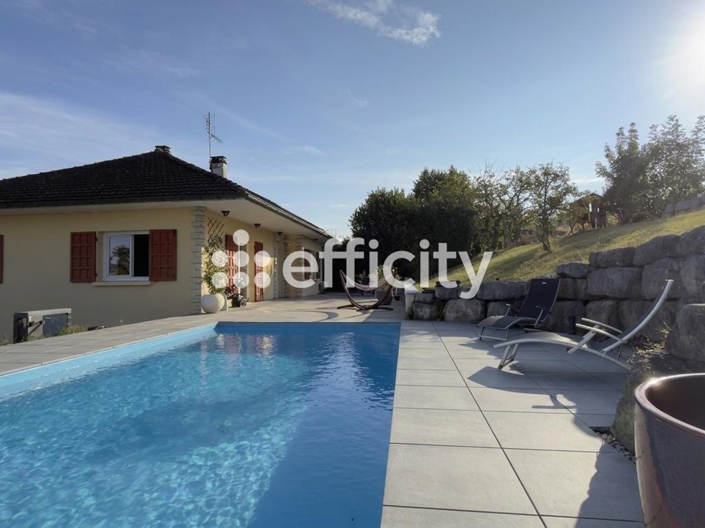Maison à vendre - 8 pièces - 150m2 - Saint-Genix-Les-V... (73240)
