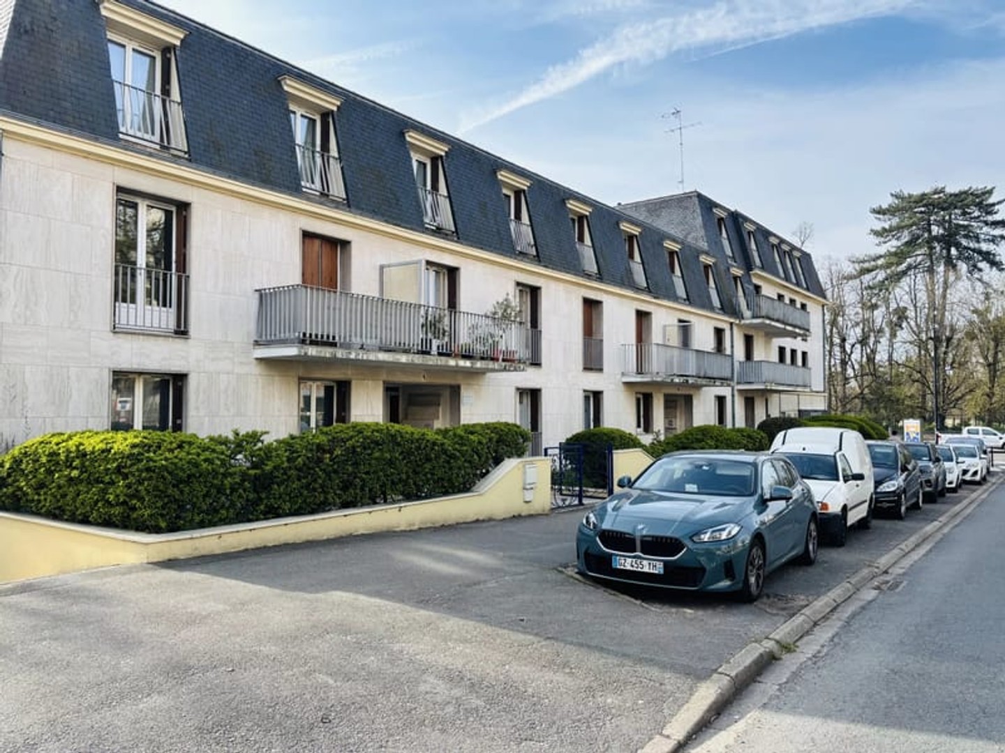 78120 - RAMBOUILLET spacieux 4 pièces à la vue dégagée