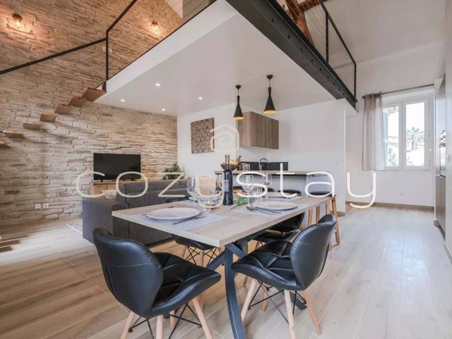 Magnifique trois pièces rénové, Cannes centre