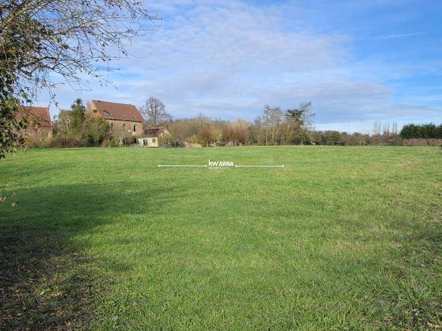 Terrain 719 m²