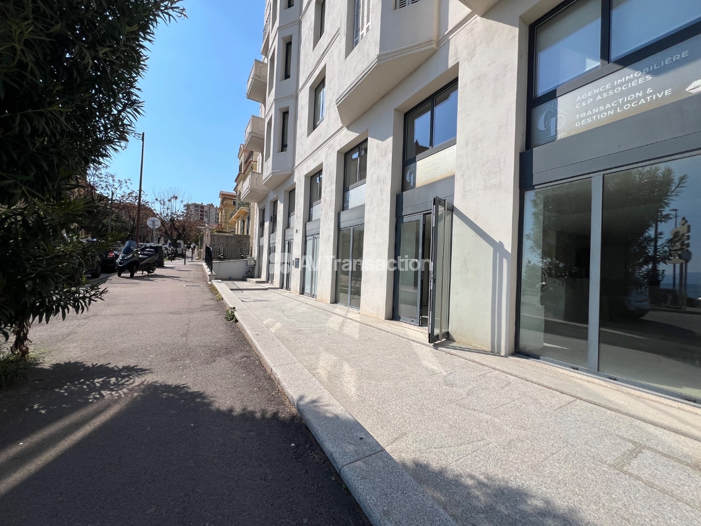 Local professionnel 80 m² Centre-ville Ajaccio, secteur Rossin