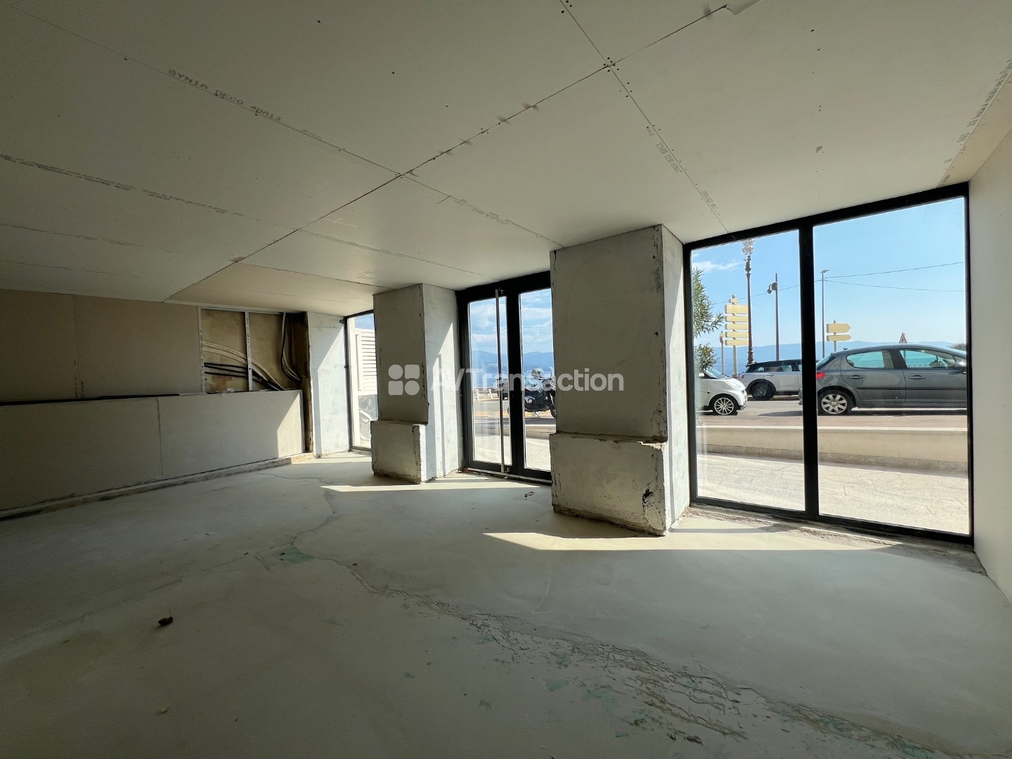 Locaux à vendre - 2 pièces - 80m2 - Ajaccio (20000)