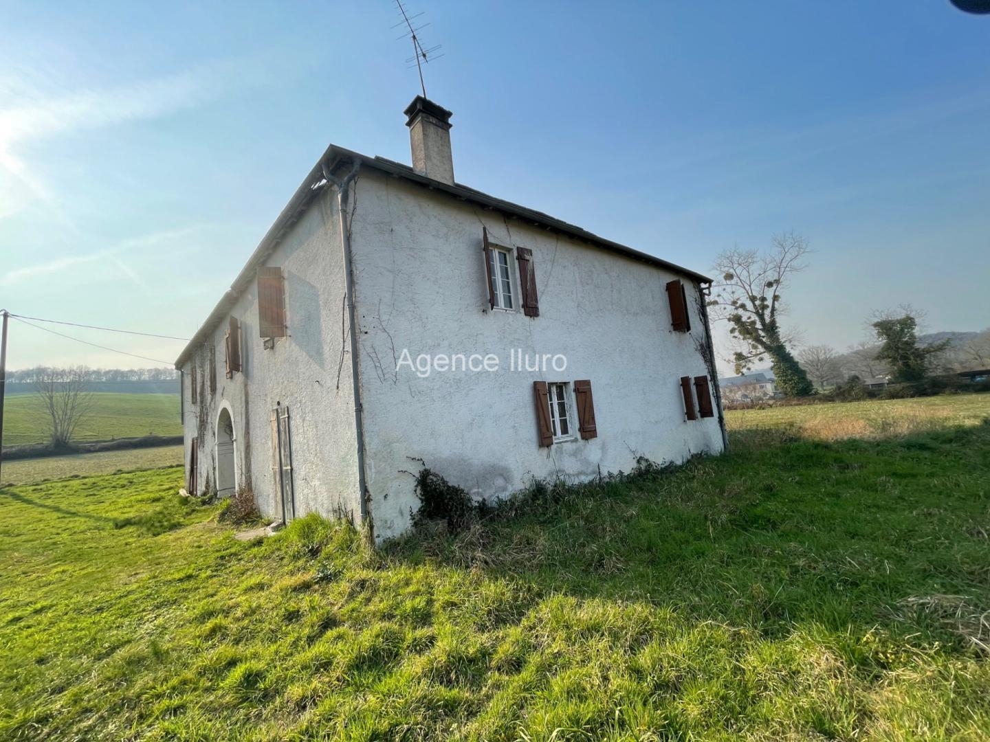 Maison à vendre - 6 pièces - 101m2 - Oloron-Sainte-Marie (64400)