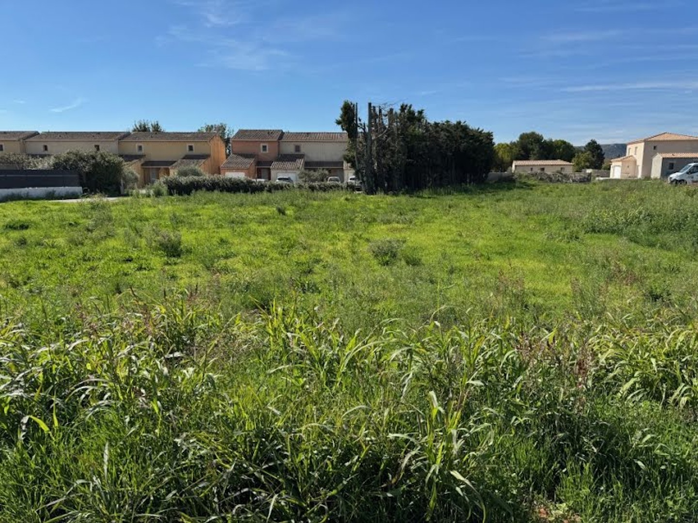 Terrain 300 m²