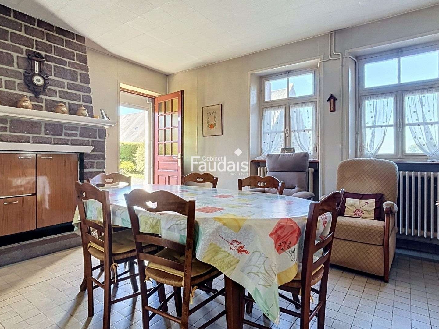 Maison à vendre - 7 pièces - 140m2 - Saint-Georges-D'elle (50680)