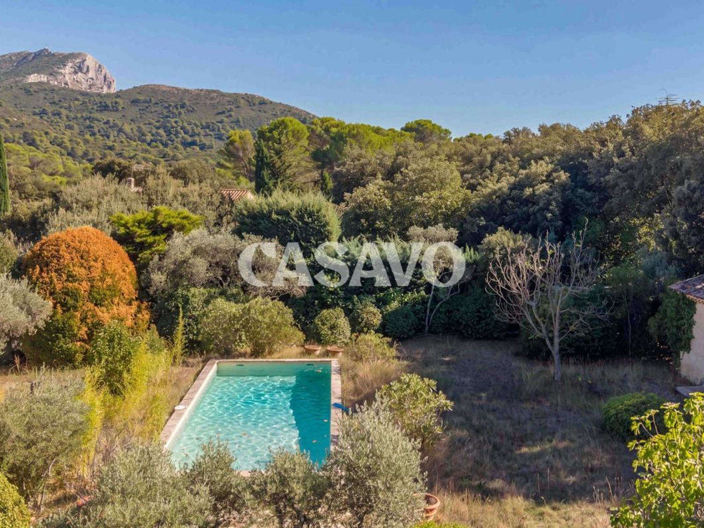 Vends maison - 192 m² - 5 pièces, 4 chambres - Saint-Marc-Jaumegarde 13100