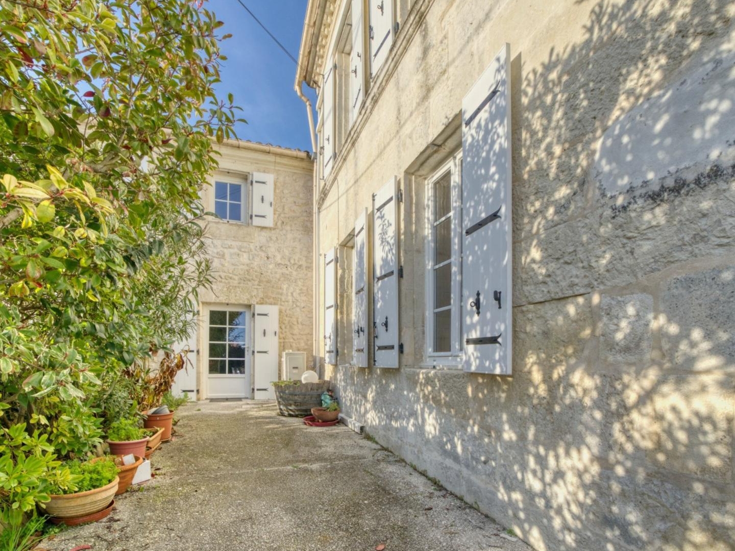 Maison à vendre - 5 pièces - 160m2 - Courcoury (17100)