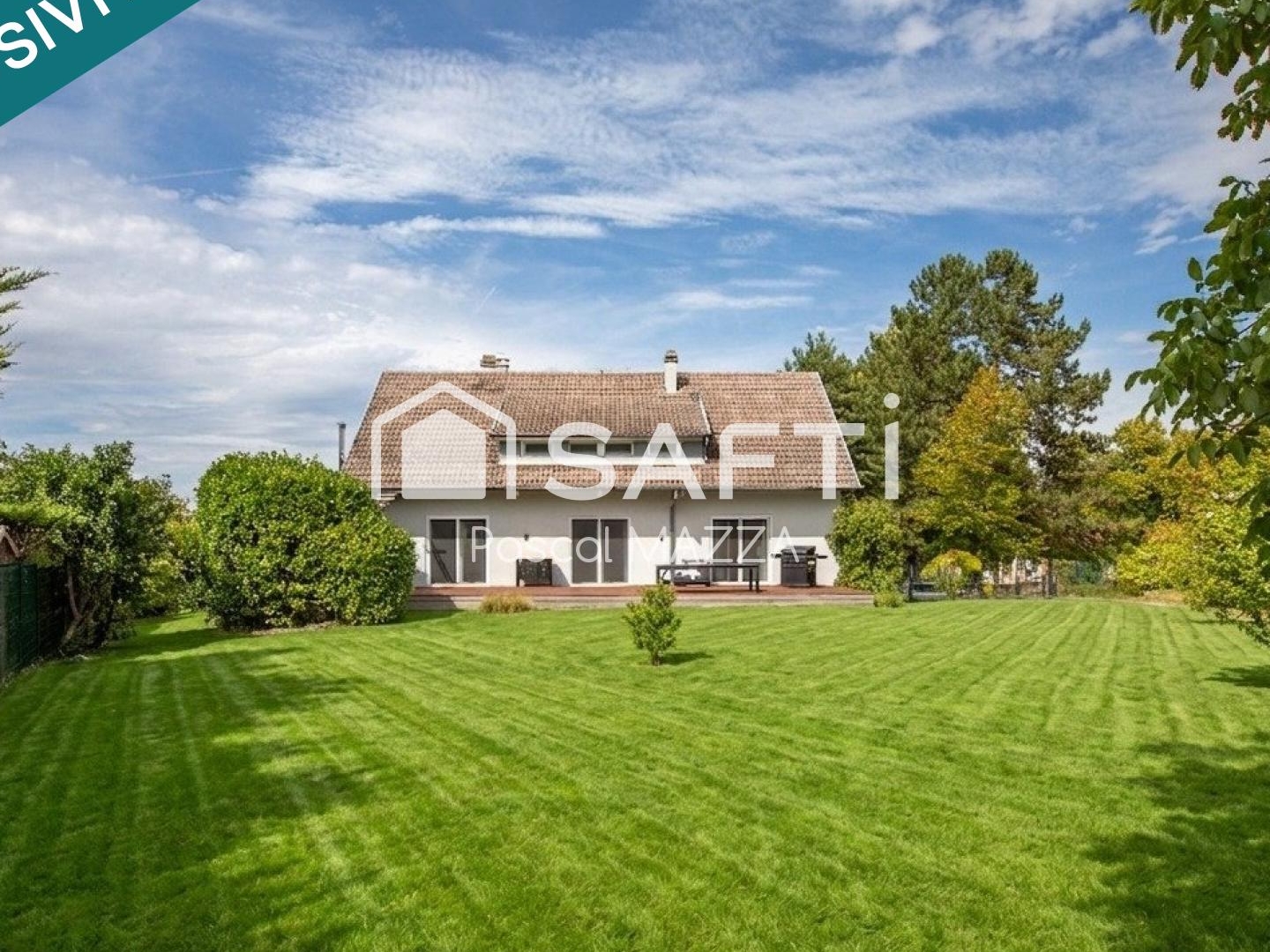 Superbe maison sur les hauteurs, 7p 5 chambres, de 183m² sur 1331m² de terrain, entièrement rénovée