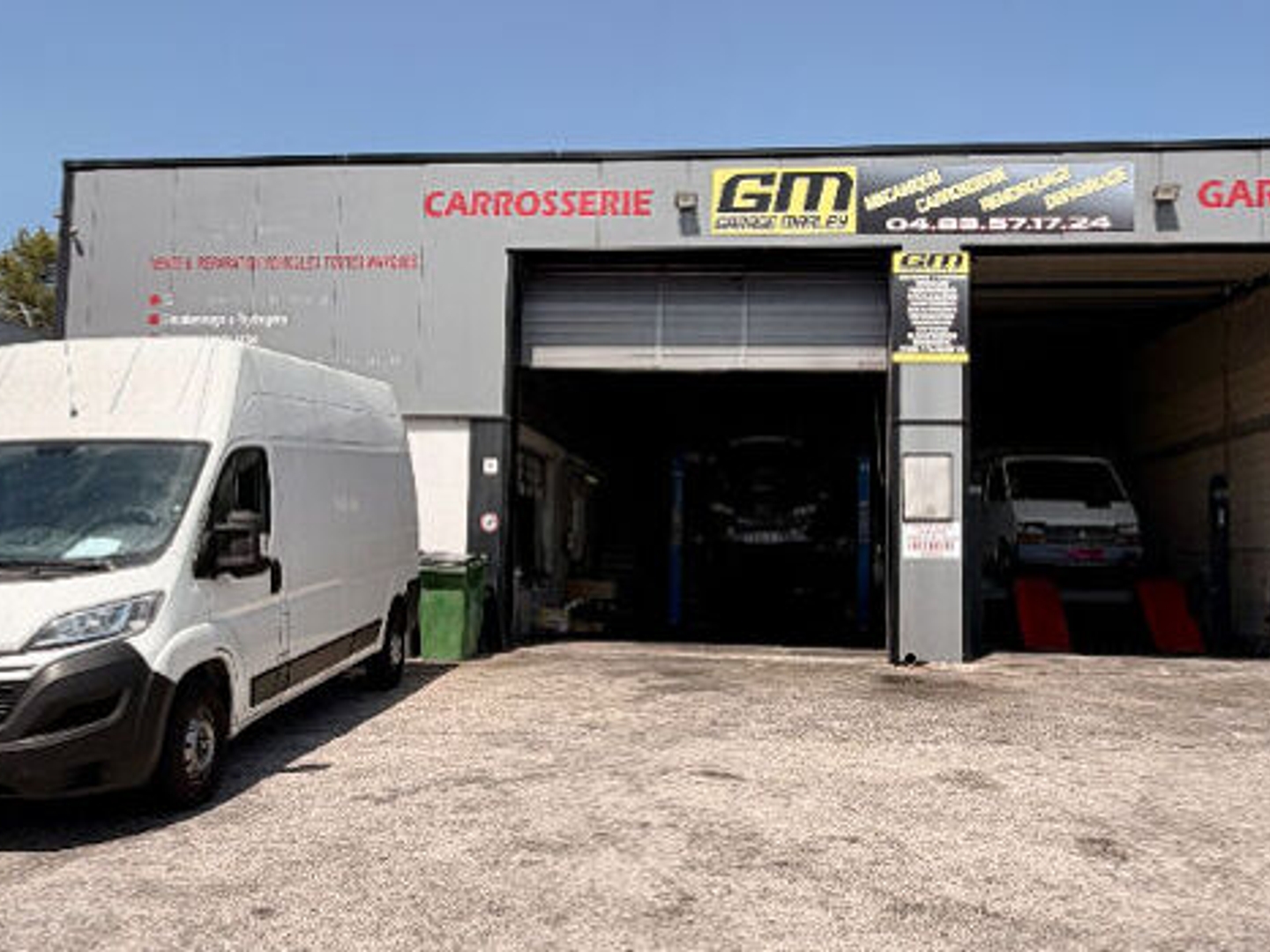 Locaux à vendre - 5 pièces - 225m2 - La Garde (83130)