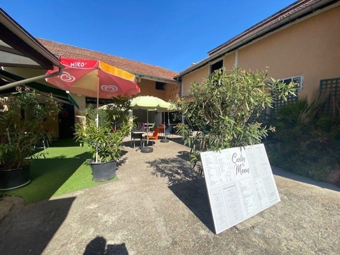 A VENDRE - MURS ET FONDS