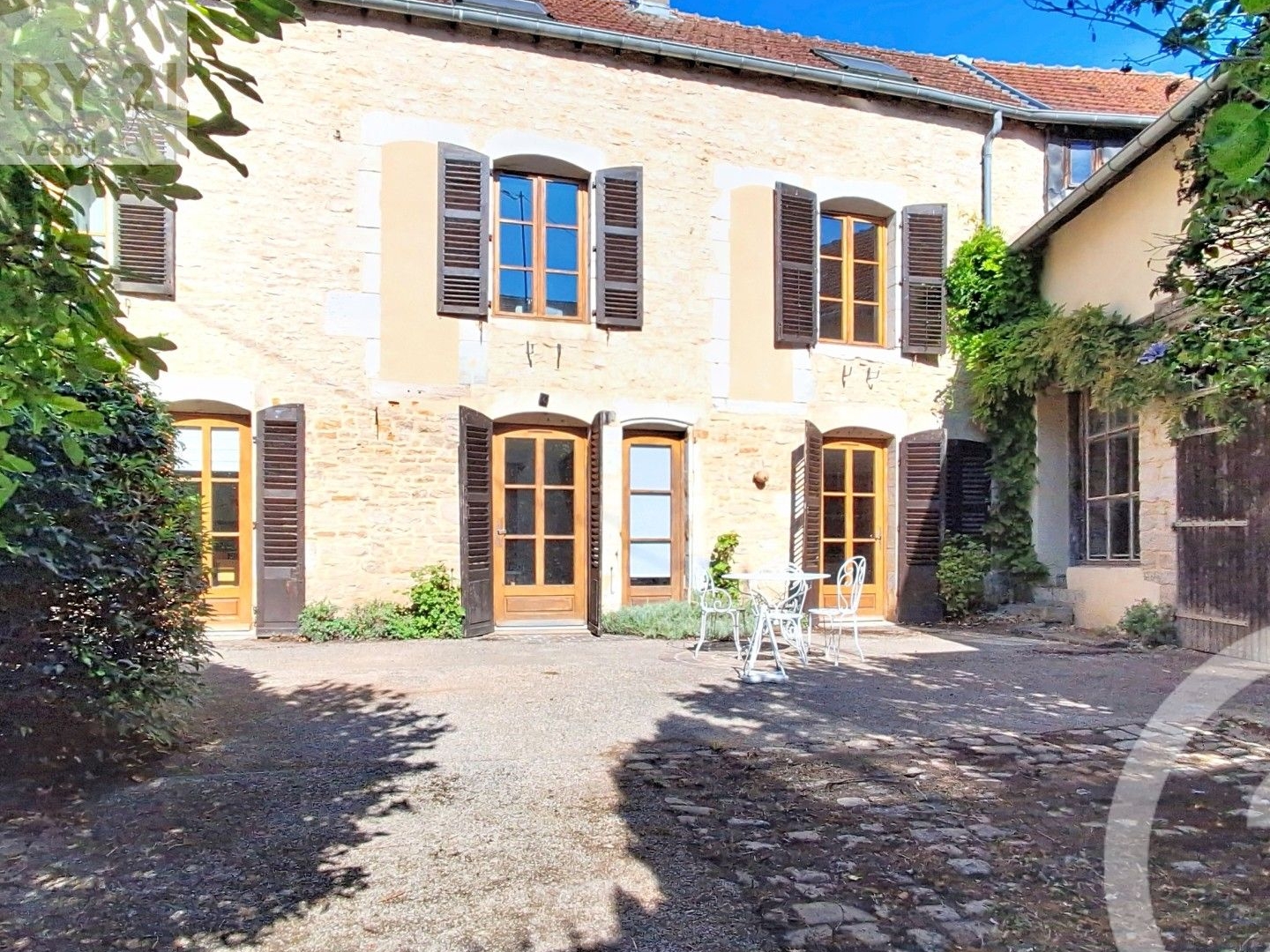 Maison 8 pièces 427 m²