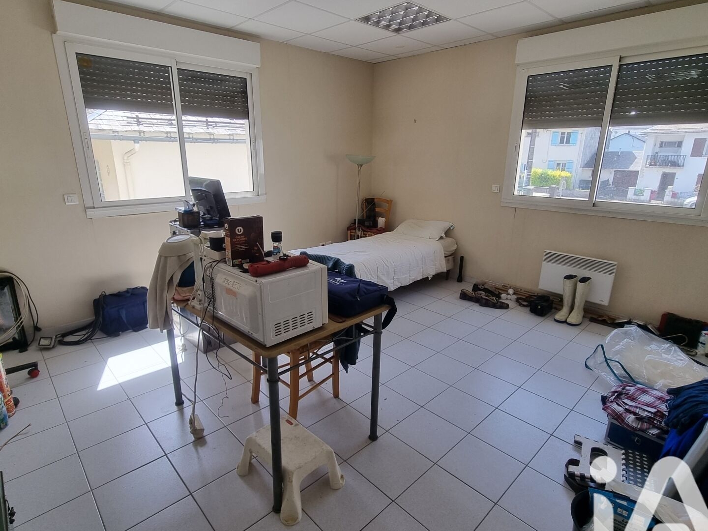 Locaux à vendre - 17 pièces - 900m2 - Lacaune (81230)