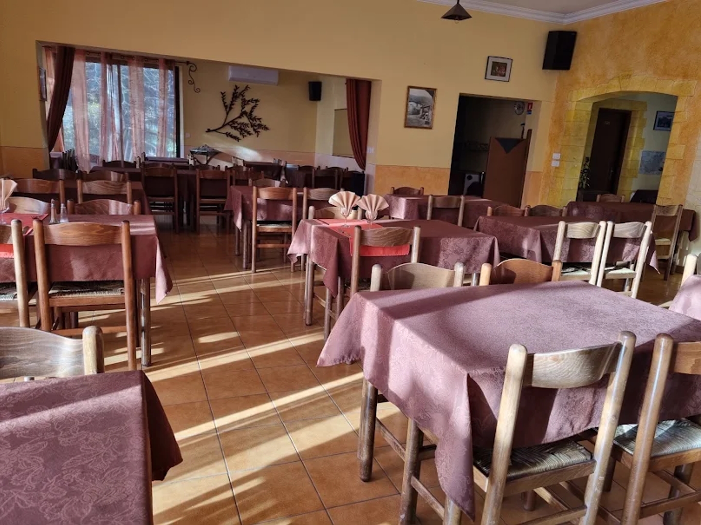 Magasin à vendre - 256m2 - Oraison (04700)