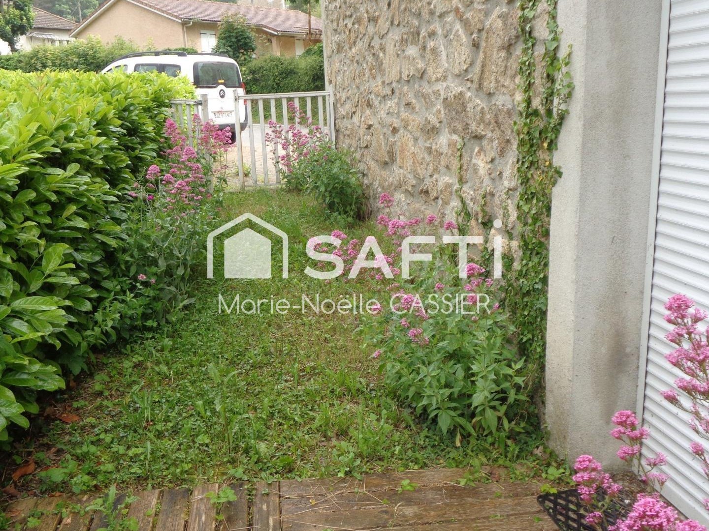 Mieux qu'un appartement maison de village entièrement rénovée